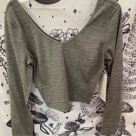 • FIRM PRICE NWT LULULEMON ALIGN LONG SLEEVE HEATHERED ROVER GREEN SIZE 10 - Picture 2 of 7